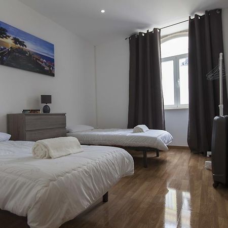 Guest House First Floor Lagos Zewnętrze zdjęcie